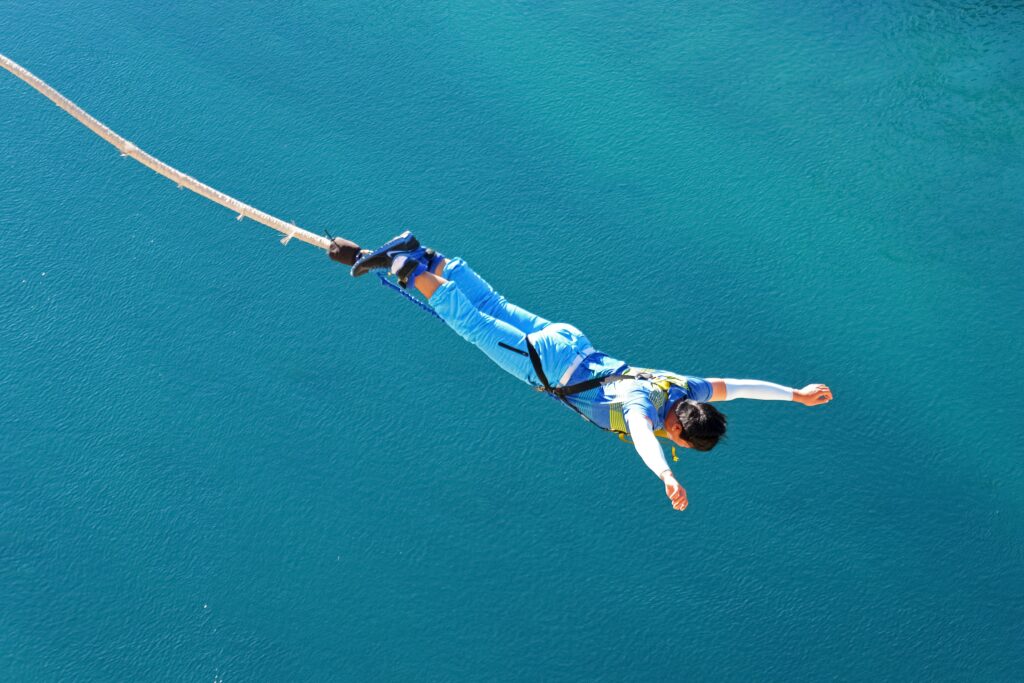 Saut à l'élastique